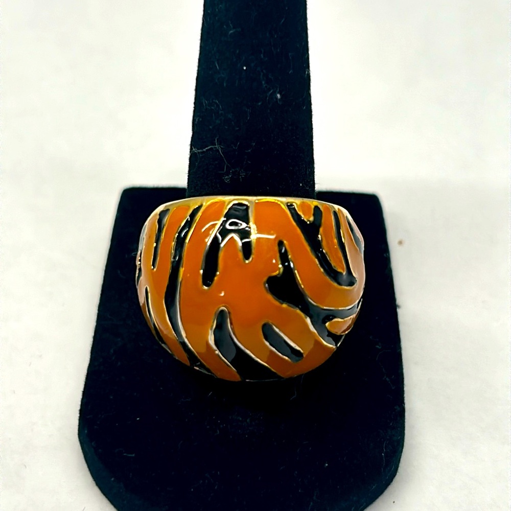 Tiger Striped Enamel Dome statement ring - size 8 1/4